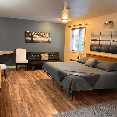 Snohomish Inn エクステリア 写真