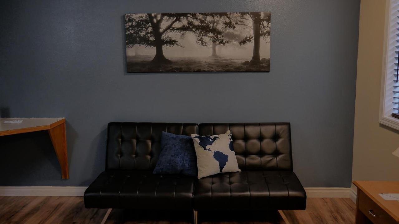 Snohomish Inn エクステリア 写真
